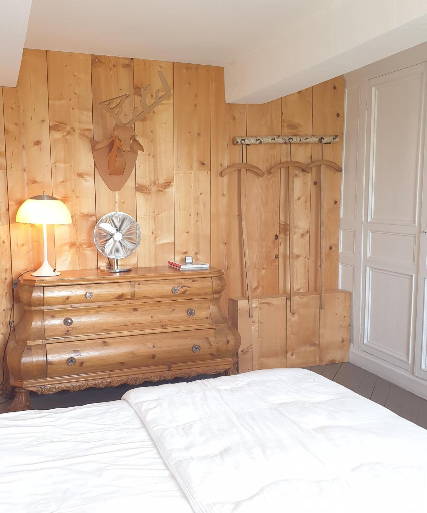 Par Hasard Ou Pas Bed and Breakfast Saint-Martin-aux-Chartrains Buitenkant foto
