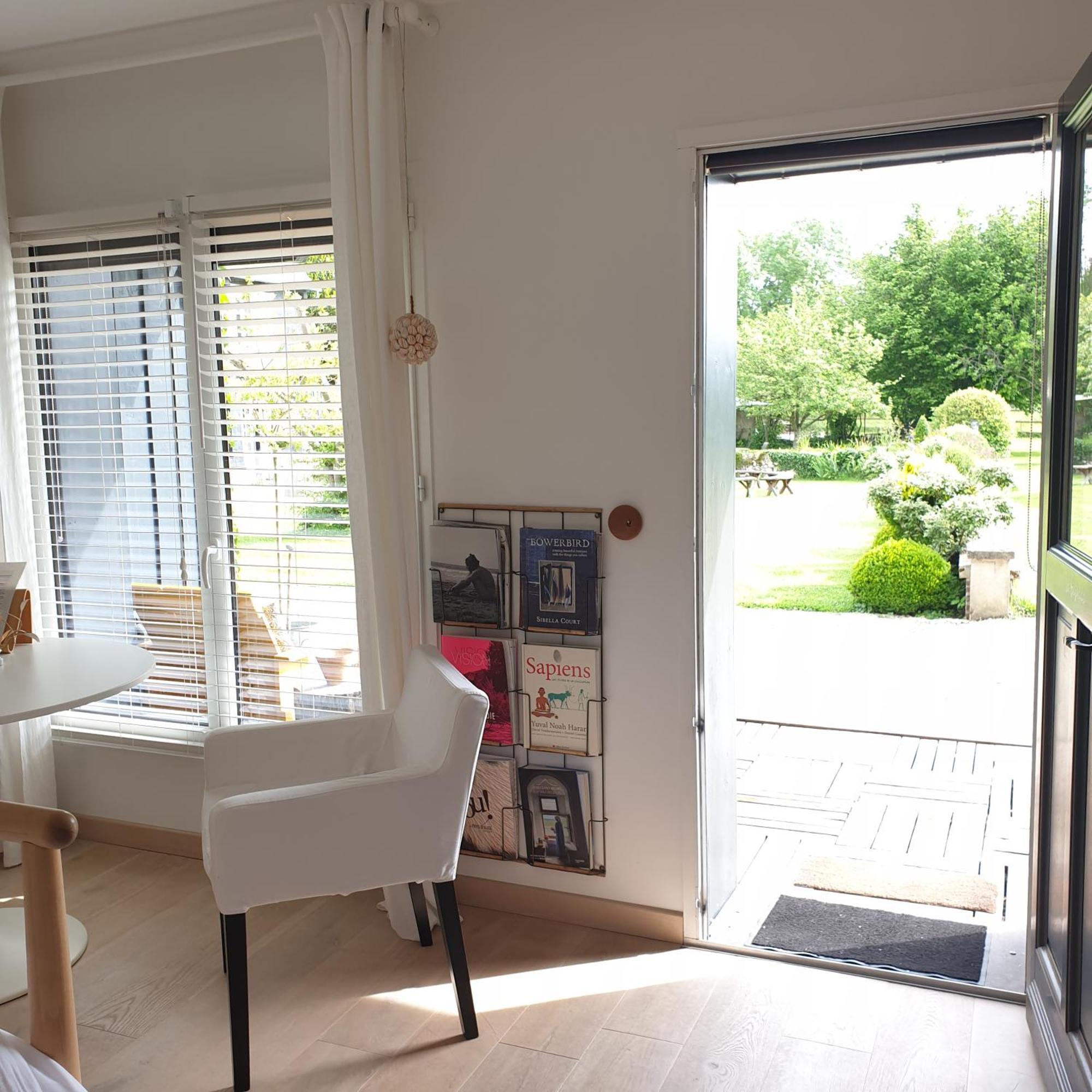 Par Hasard Ou Pas Bed and Breakfast Saint-Martin-aux-Chartrains Buitenkant foto
