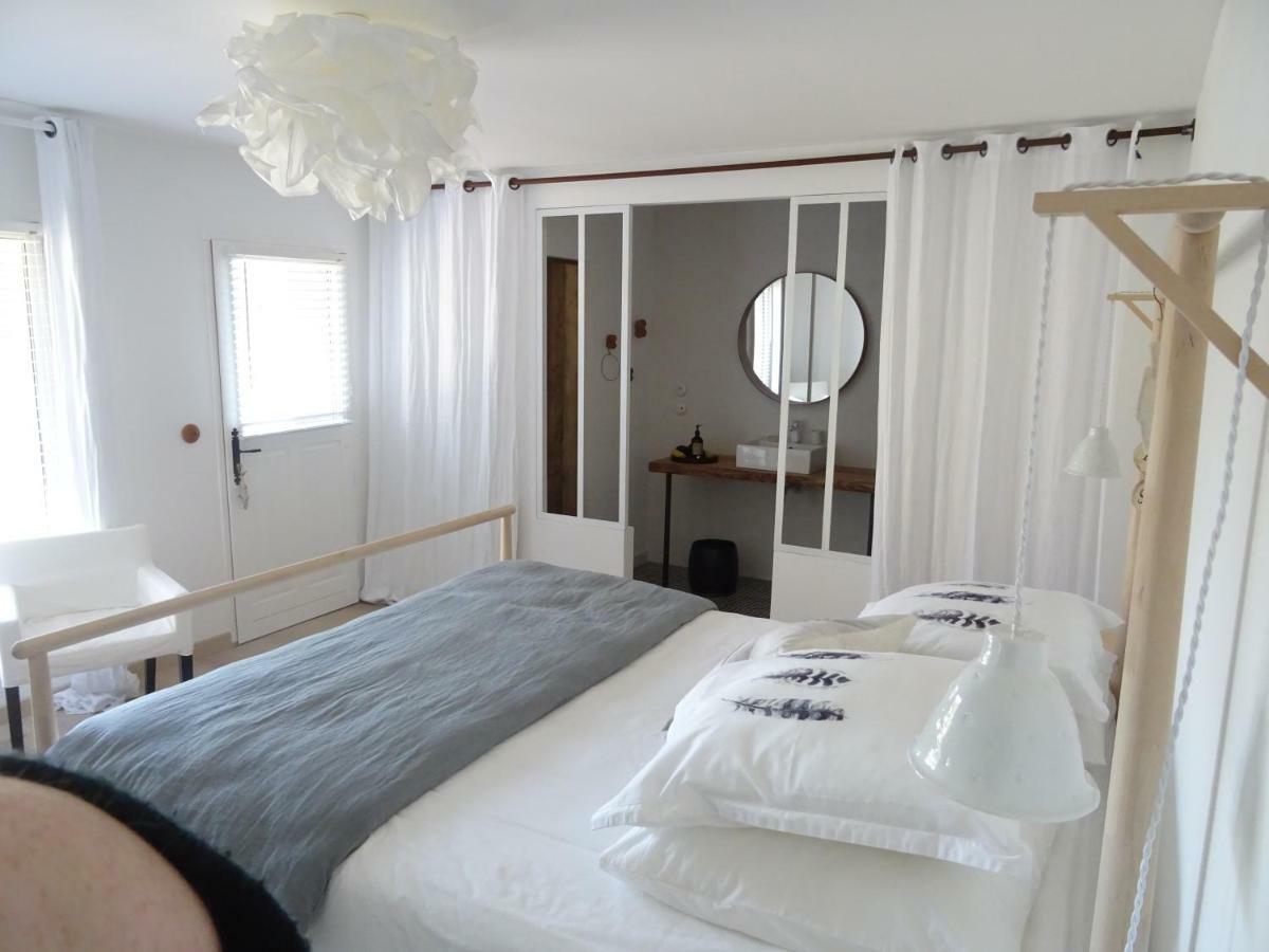 Par Hasard Ou Pas Bed and Breakfast Saint-Martin-aux-Chartrains Buitenkant foto